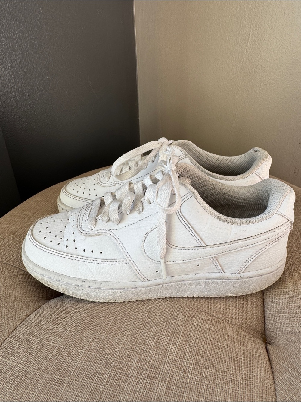 Nike Court Vision Low Casual Sneaker
Size 6